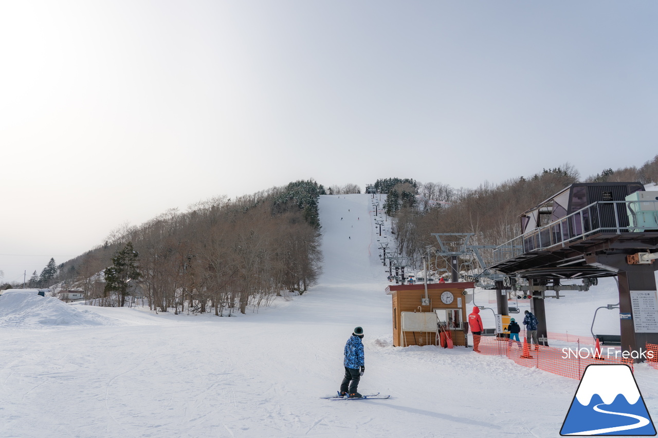 岩見沢 萩の山市民スキー場｜3連休最終日は穏やかなスキー日和。のんびりとローカルゲレンデで過ごす休日はいかがでしょう？